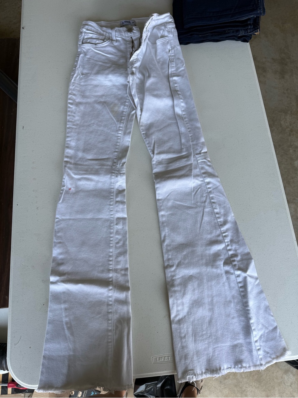 Women’s White and black Flare Jeans - Classic Flared Leg raw Hem -size 26